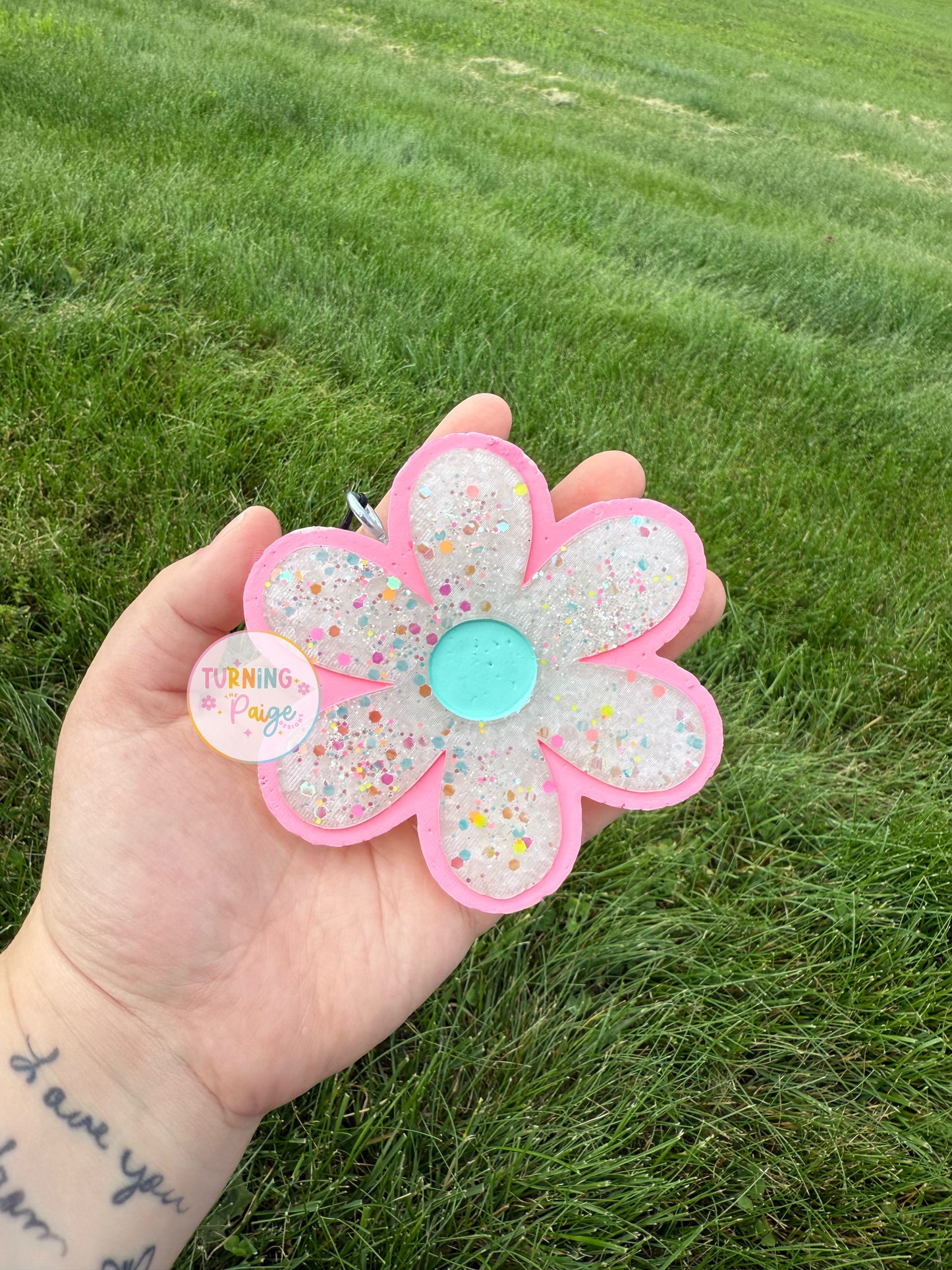 Neon Glitter Daisy